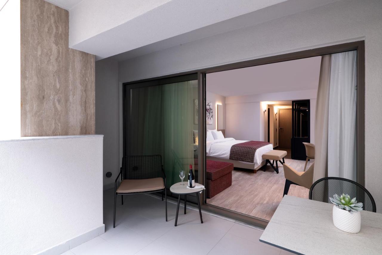 S Hotel Boutique Thessaloniki Exterior photo Deluxe Room with Balcony