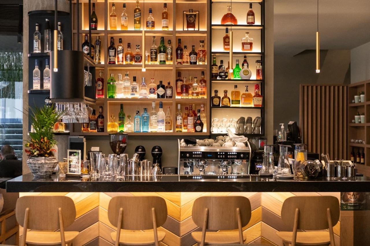S Hotel Boutique Thessaloniki Exterior photo The bar at the restaurant